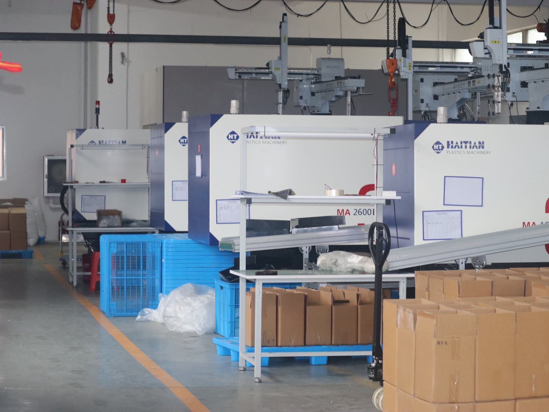 Injection moulding equipment inside the Qianxi factory